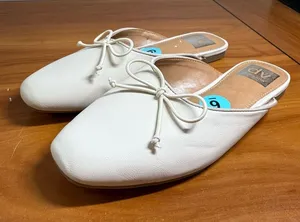 New DV Dolce Vita Misti Slip On Loafer Shoe Flat Beige Cream Bow Detail Business thumbnail 1