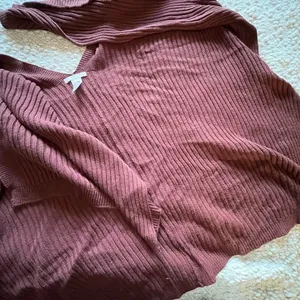 Womenwithin sweater size 0 over the shoulder sweatshirt Red Long sleeve Shirt thumbnail 2