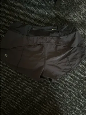 Lululemon low rise Shorts thumbnail 2