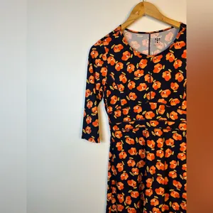 Title‎ Nine Dream 3/4 Sleeve Orange Floral Athletic Mini Dress Women’s Sz S thumbnail 2