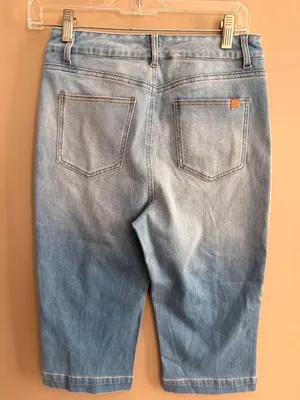 Halara S Womens Light Blue Denim Capri Pants With Front & Back Pockets Size S Re thumbnail 3