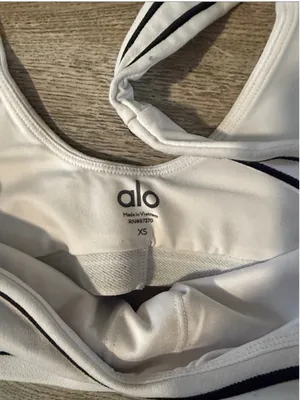 Alo Yoga Sports Bra thumbnail 6