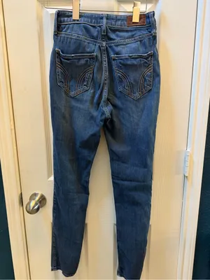 Hollister Slim Straight-Leg Jeans in Medium Blue Wash thumbnail 2