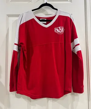 Women’s Wisconsin Badgers spirit Jersey-style long sleeve size medium thumbnail 1