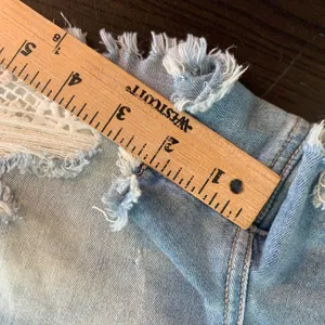 American Eagle Next Level Stretch Distressed Lace Denim Shorts Light Wash 10 thumbnail 5