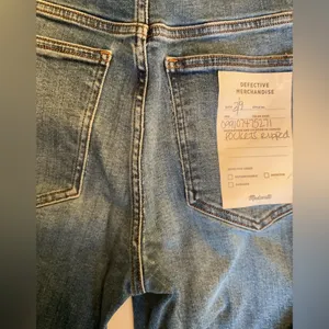 VTG Madewell Stovepipe Jeans Sz 28 tear in backside and pocket thumbnail 4