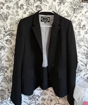 Black blazer thumbnail 1