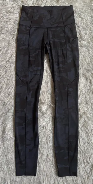 Lululemon Athletica Multi Gray Camo Women’s Fast Free High-Rise Leggings Size 2 thumbnail 1