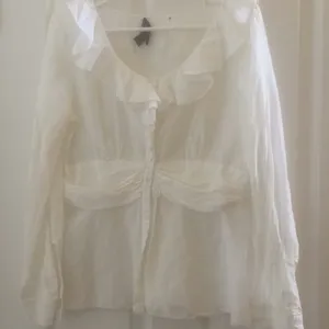 FINAL MARKDOWN LOVELY ladies blouse large White thumbnail 1