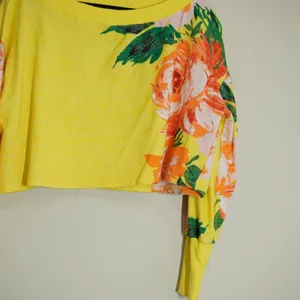 Daily Practice by Anthropologie Small Yellow Floral Cropped Sweatshirt Yoga Soft thumbnail 2