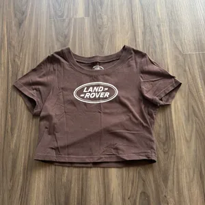 PacSun Land Rover Crop Top thumbnail 2