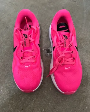Nike Structure 26 Women’s sneakers thumbnail 1