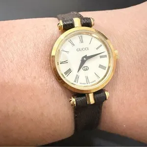 Vintage GUCCI 2000L Sherry Line Ladies Watch NEEDS BATTERY! thumbnail 2