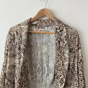 Free‎ People Wild Nights Snake Print Kimono Duster Brown Size S thumbnail 4