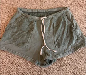 American Eagle shorts  thumbnail 1