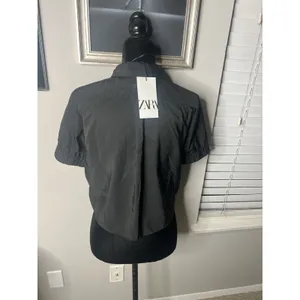 NWT Zara Black Cropped Button Down Top Small thumbnail 3