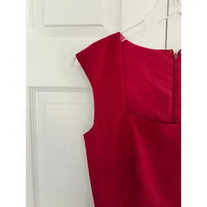 Cupcakes and Cashmere Angie Cherry Red Square Neck Sheath Dress Date Night Chic thumbnail 4