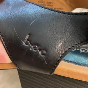 BOC Leather Women's Sandals size 10 see all photos for condition color black thumbnail 10