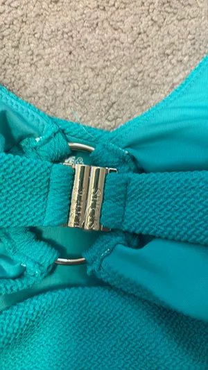 Green Swimsuit Size M thumbnail 4