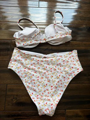 Hollister Butterfly Floral Bikini Set thumbnail 2