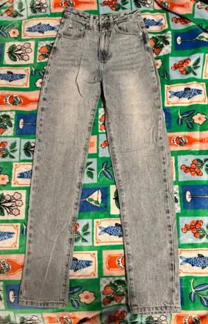 White Fox Who's That Girl Straight Leg Denim Jeans thumbnail 3