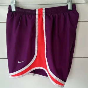 Nike Women's Purple and Pink Running Shorts Sz S thumbnail 4