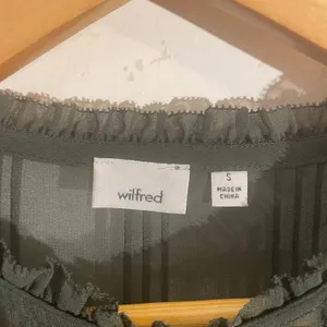 Wilfred Green Long Sleeve Blouse thumbnail 2