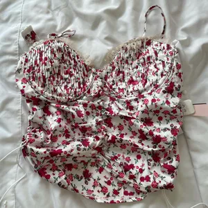 Victoria's Secret Bustier thumbnail 2