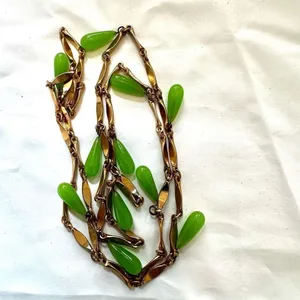 Gold tone and green teardrop beaded necklace thumbnail 6