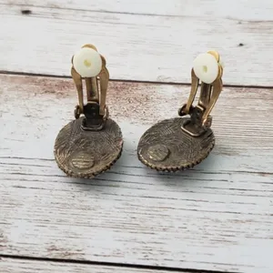 Vintage Clip On Earrings Black Faceted Gem with Ornate Halo thumbnail 4