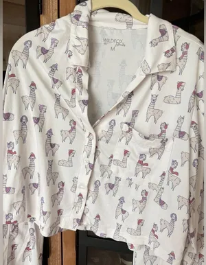 WILDFOX Pajamas Set Llamas Boxy Long Sleeve top shirt pants button down cropped thumbnail 3