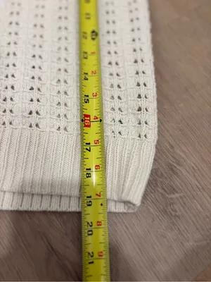 Universal Threads Cream Open-Knit Sleeveless Sweater thumbnail 6