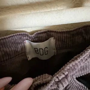 BDG Urban Outfitters‎ High & Wide Corduroy Pants Size 26 in Brown/Purple thumbnail 6