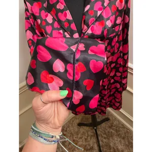 Frederick’s of Hollywood Valentine’s Day Satin Heart Pajama Top Romantic PJ thumbnail 2