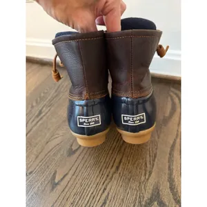 Sperry Women's Saltwater Duck Boot, Tan/Navy, Size 5 US NWT thumbnail 2