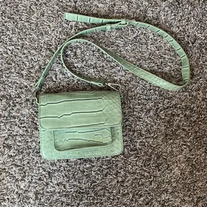 Anthropologie Caymen Petite Crossbody Bag thumbnail 4