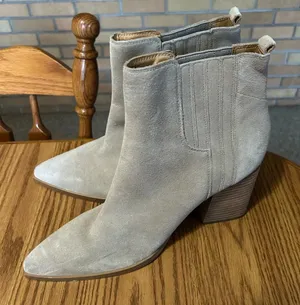 Marc Fisher LTD Oshay Tan Suede Pointed Toe Ankle Boots Women’s Size 13 thumbnail 1