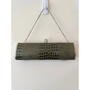 Mod Clutch Bag Women's Green Detachable Strap Clasp Closure Crocodile Embossed thumbnail 2
