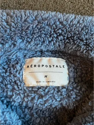 Aeropostale Women’s size Medium Cropped Blue Sherpa Sweatshirt thumbnail 4