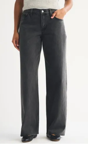 Abercrombie Low-Rise Ultra Loose Jeans thumbnail 1