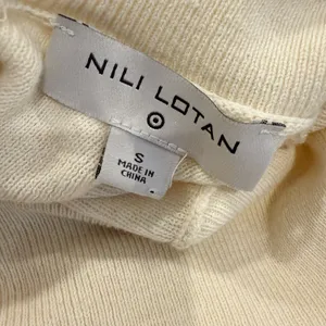 NILI LOTAN x TARGET Back Button Turtlenck Sweater in Ivory‎ thumbnail 7
