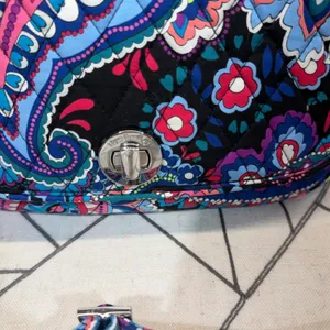 Vera Bradley Crossbody Bag Small Midnight Blues Paisley Quilted Cotton Turnlock thumbnail 5
