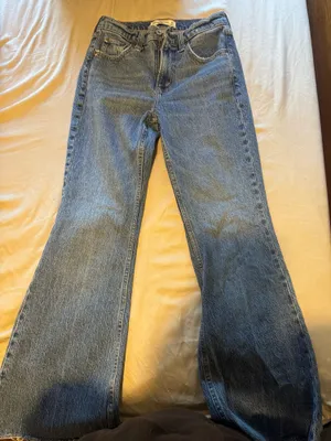 Abercrombie Jeans High-Rise Flare thumbnail 1