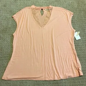 Sejour Peach Mock Choker V-Neck With Lace Top-NWT thumbnail 2