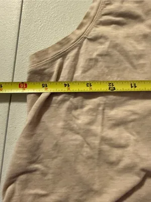 Lululemon Front Tie Crop Tank Size 4 Cream Sleeveless Workout Top Athleisure thumbnail 2