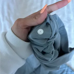 Light blue lululemon align legging thumbnail 5