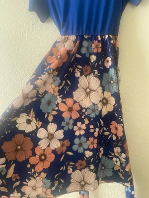 Women’s Blue Floral Midi Dress with Tie Waist thumbnail 4