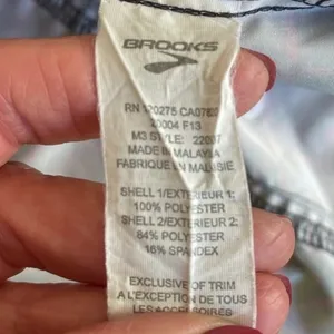 Brooks Running Shelter Technology Vest XS thumbnail 12