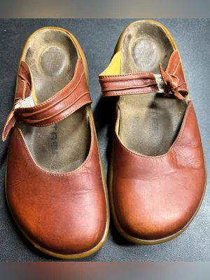 Tatami Birkenstock Size EU 41 US 9.6-10 Olivia Red Leather Mary Jane Clogs thumbnail 3