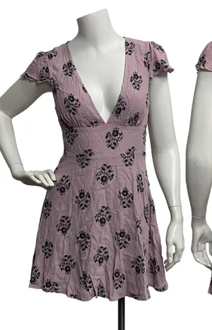 Sunday Best‎ Women's Sz 4 Lilac Floral Print Mini Dress Cap Sleeve Keyhole Back thumbnail 1